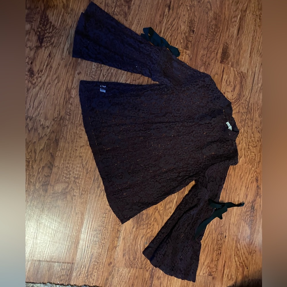 Blouse size large